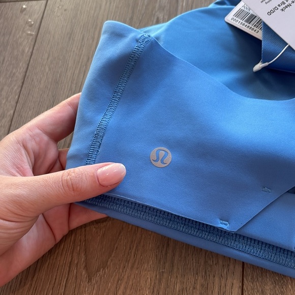 NWT Lululemon Ultralu Square-Neck Workout Bra Medium Support D/DD Cup Pool Blue - Picture 7 of 7